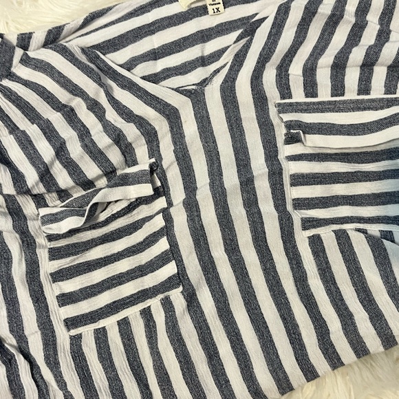 Faith and joy  Women’s blue/white stripped shirt, Size XL - Picture 3 of 5